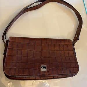 Dooney & Bourke leather shoulder bag